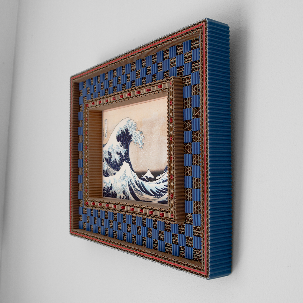 Handcrafted cardboard frame - Wave