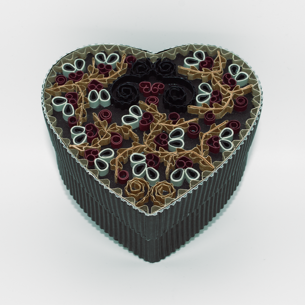 Handcrafted heart box - black